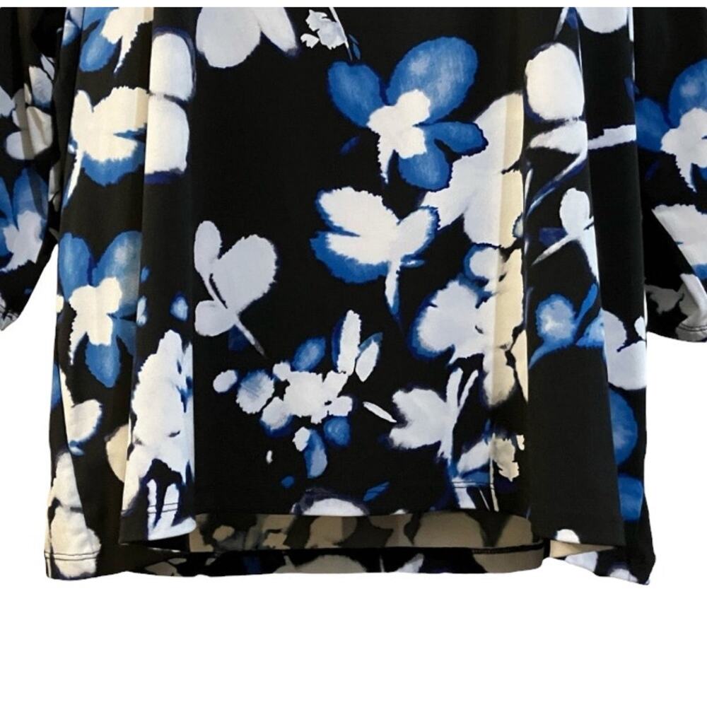 Calvin Klein Women's Black W Blue/White Floral Print 3/4 Sleeve Blouse | Size 1X - Picture 6 of 10